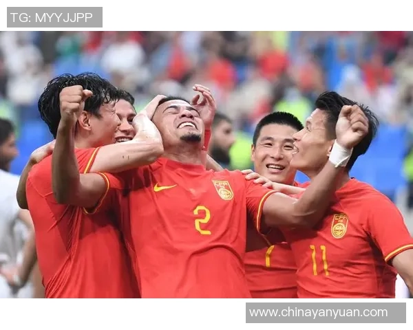 中国与韩国足球比赛中爆发冲突引发热议双方球员为何会如此激烈对抗 中国与韩国足球比赛中爆发冲突引发热议双方球员为何会如此激烈对抗